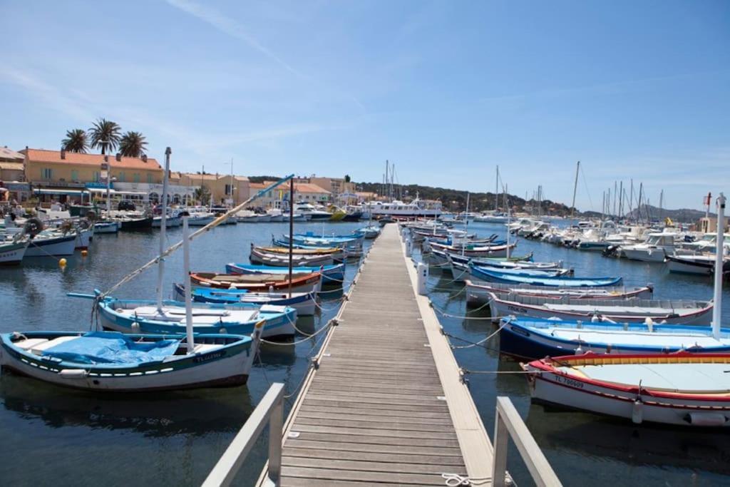 Bel Appartement Sur Le Port Du Brusc Avec Sa Place De Parking Privative. Six-Fours-les-Plages Exterior foto